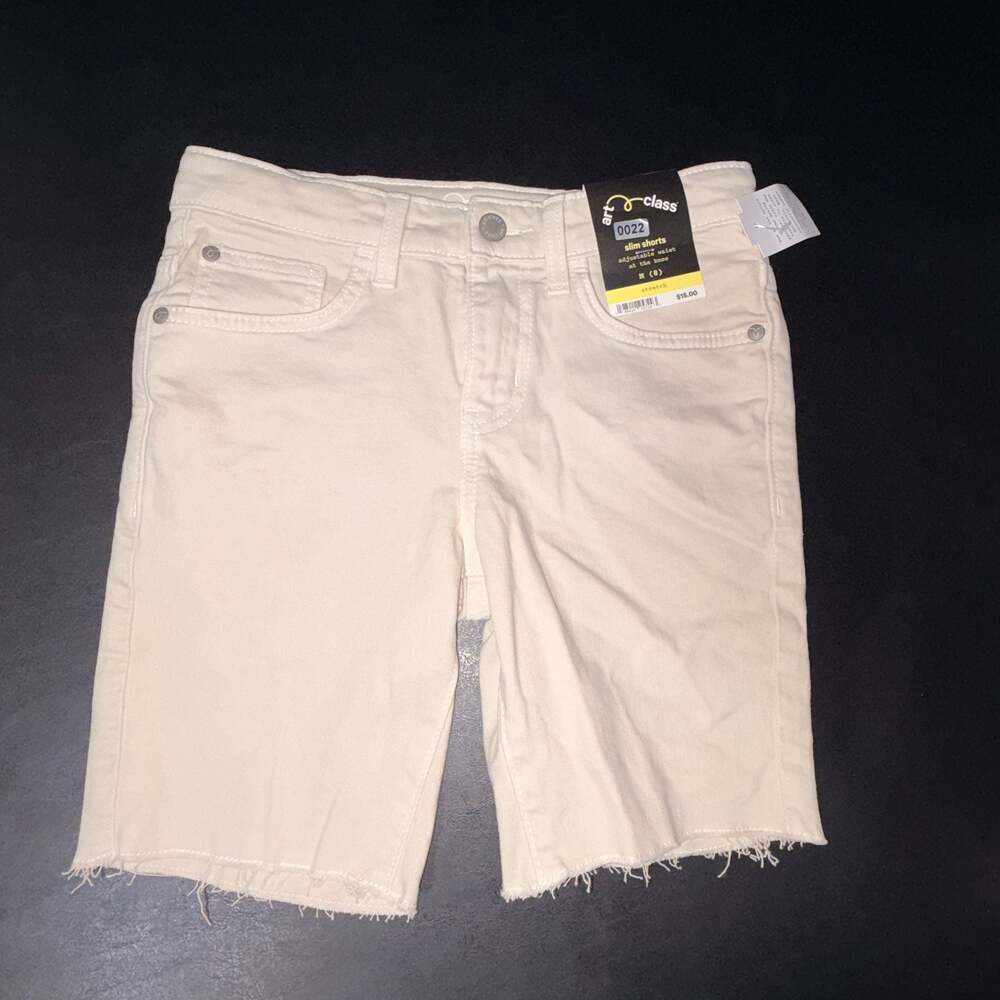 Art Class Slim Shorts at the Knee - Size M (8)